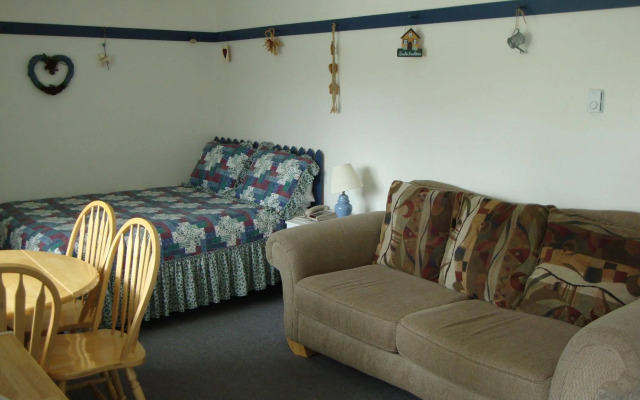 Empire Motel