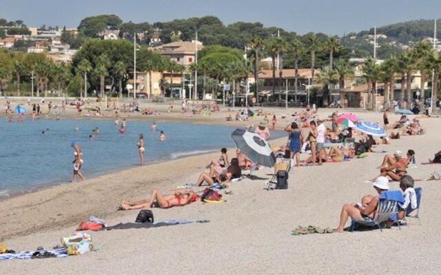 Appartement Six-Fours-les-Plages, 2 pièces, 4 personnes - FR-1-316-16