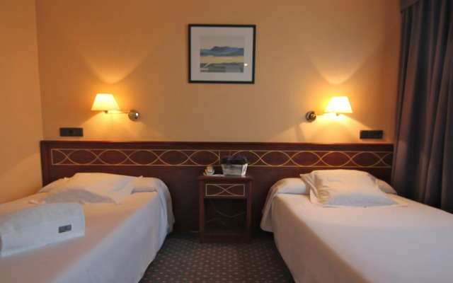 Hotel Carrís Almirante