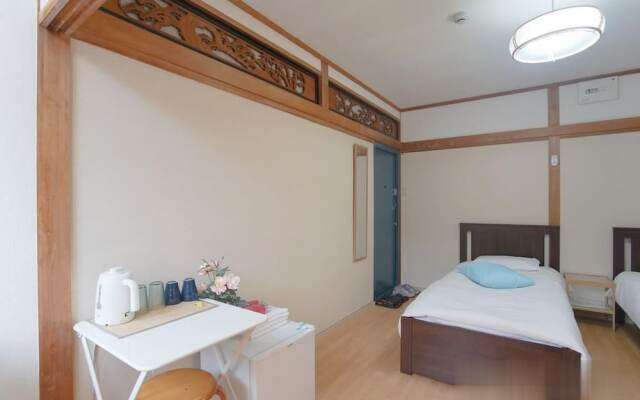 Tsuruhashi UmeHouse