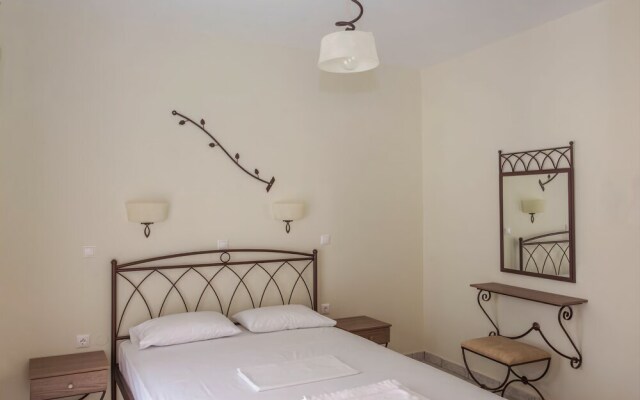 Konstantinos Hotel & Apartments 2