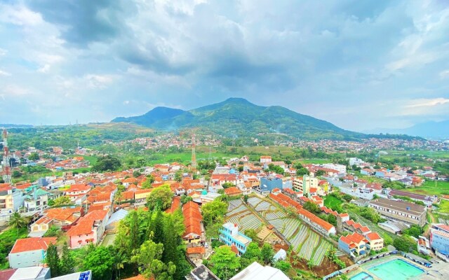 Fancy 2Br At Skyland City Jatinangor Apartment