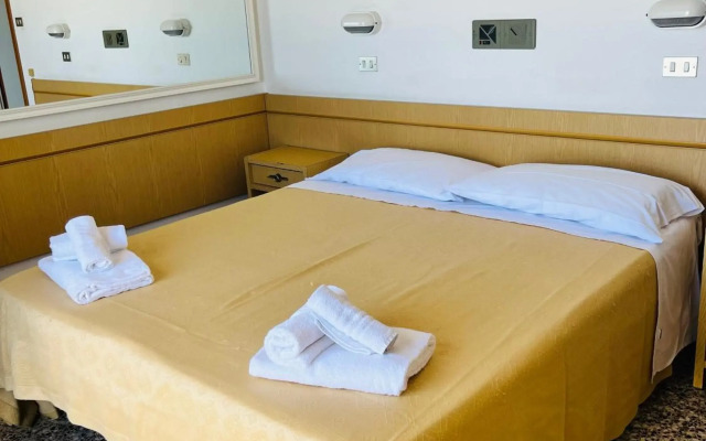 Hotel Columbia Frontemare