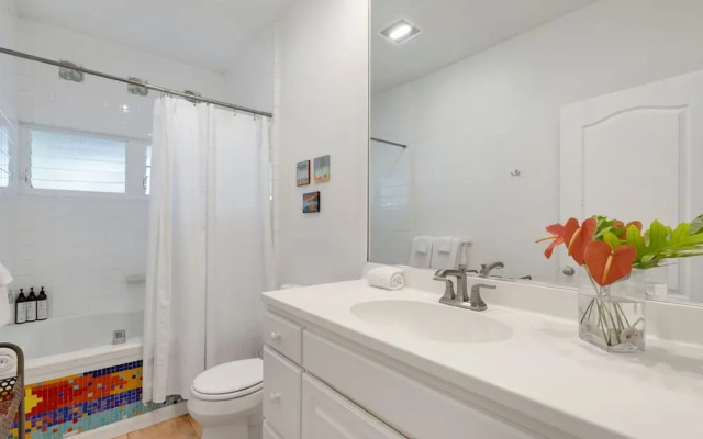 Hale Keoniana 5 Bedroom Home