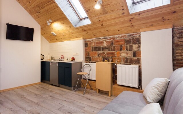 7 Apartments