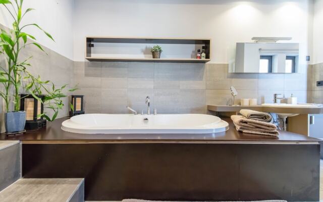 Venus Apartments - Parliament I