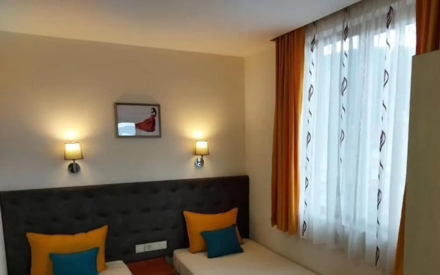 Sharkov Family Hotel