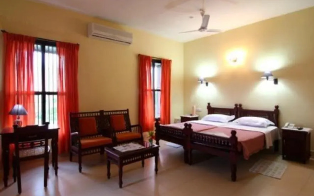Hotel Alps Residency