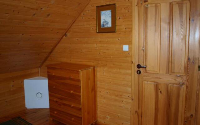 8-osobowy drewniany domek Andrzej