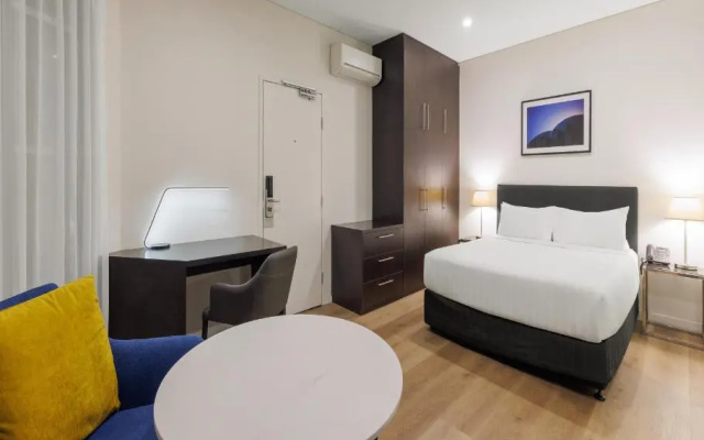 Oaks Melbourne On Collins Suites – Guest Rooms – Melbourne