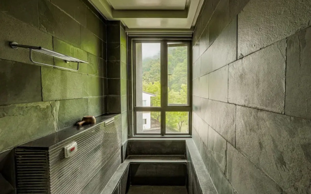 Sunrise Hot Spring Hotel