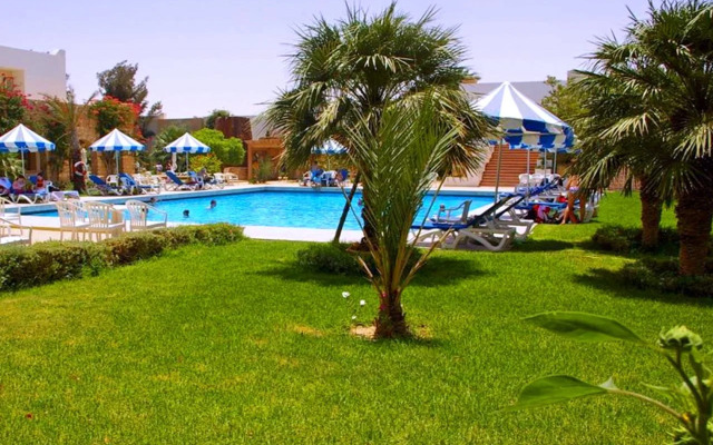 Mehari Douz