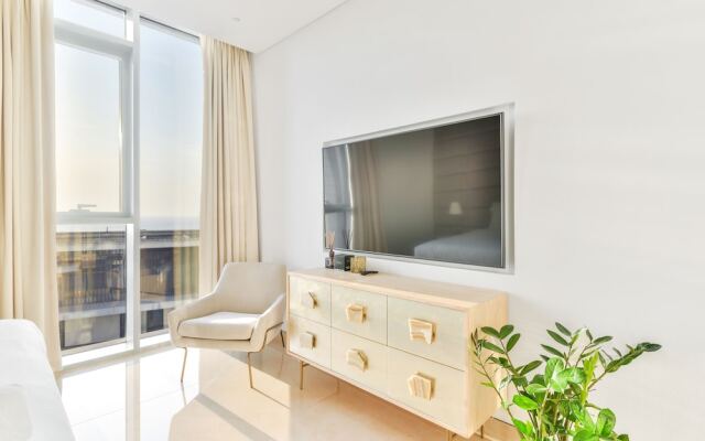 Posh Oceanfront 2BR in Bluewaters Island