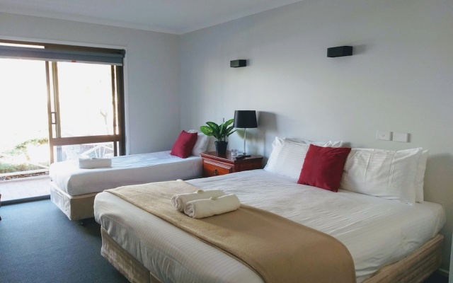 ibis Styles Albury Lake Hume Resort – Guest Rooms – Lake Hume Village
