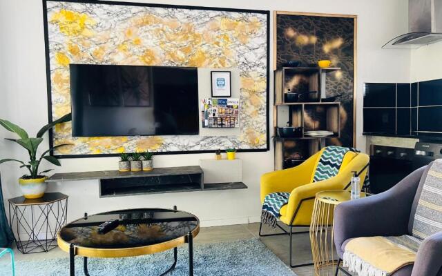 24 On Basil Boutique Aparthotel