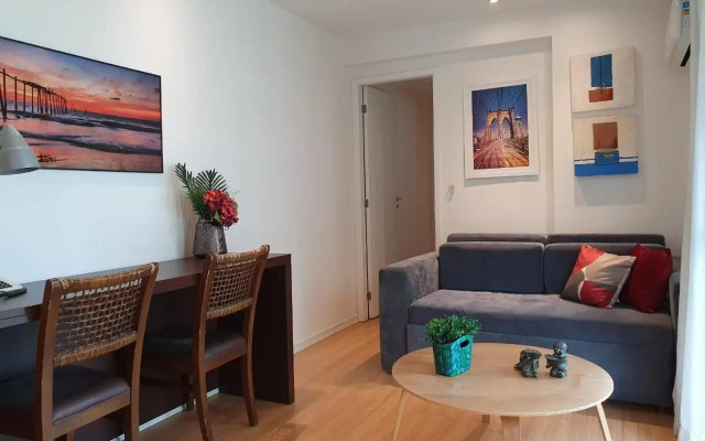 Copacabana e Ipanema, a 200 metros do MAR