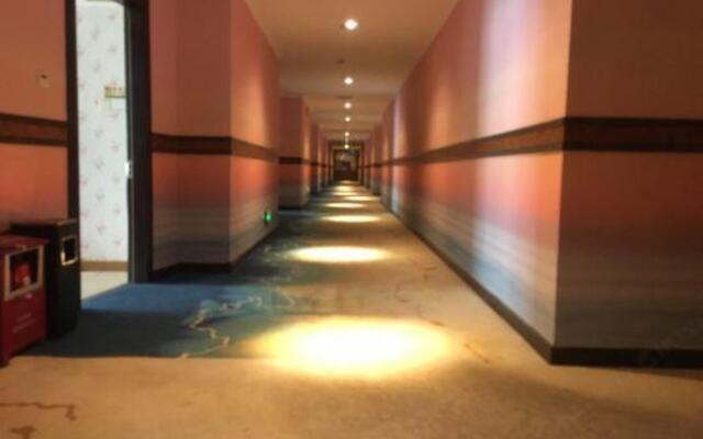 Jinhuang Theme Hotel