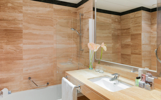 H10 Universitat Hotel