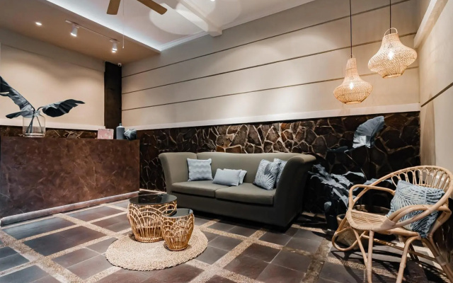 RedDoorz Plus @ Bagusrangin Street – Lobby – Bandung