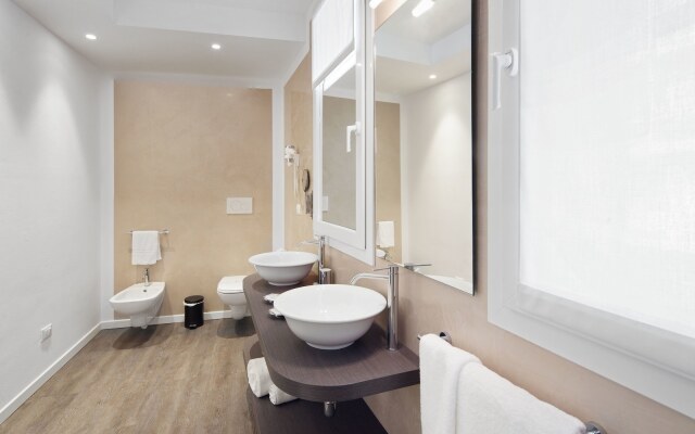 Отель Studio Inn Centrale & Milano Urban Padel