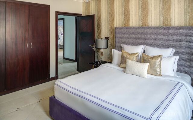 Dream Inn Dubai-Luxury Palm Beach Villa