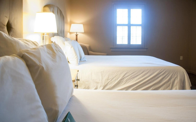 Dauphine Orleans Hotel