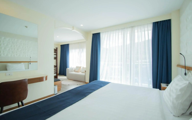 Sira Grande Hotel and Spa