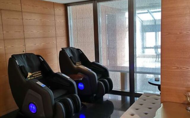 Rayking International Hotel (Binhai Sports Centre Store)