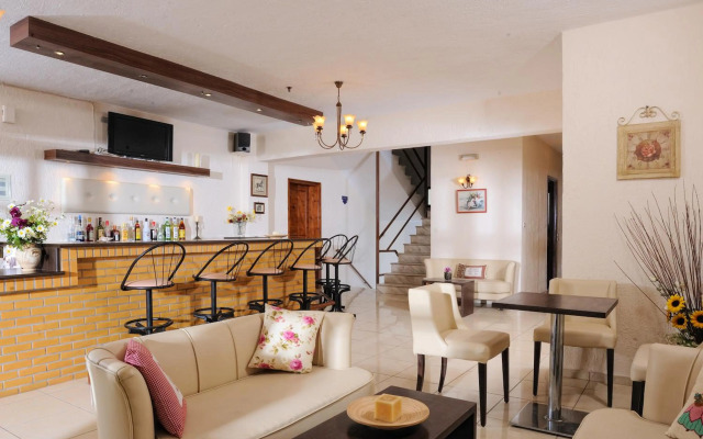 Cleopatra Apartments
