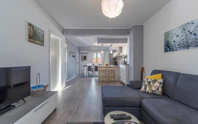 Apartment Bella with Balcony
