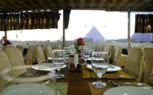 Al-Fayed Pyramids Inn