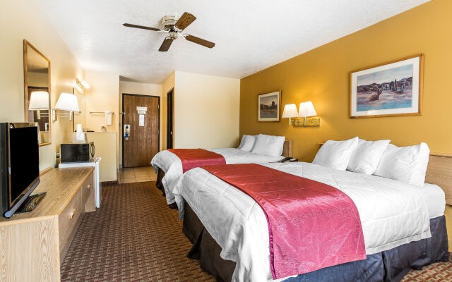 Rodeway Inn & Suites