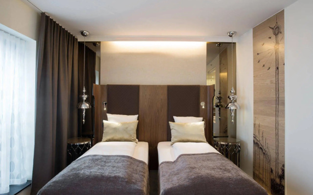 Tivoli Hotel
