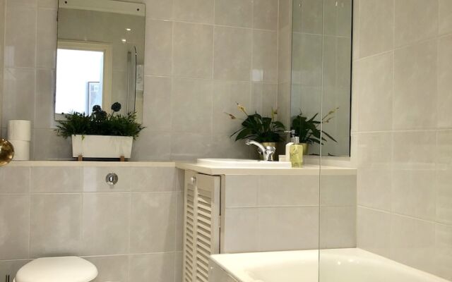 Stylish Apartments in Victoria & Westminster