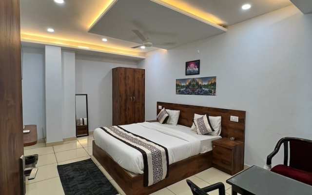 Hotel RK palace near airport