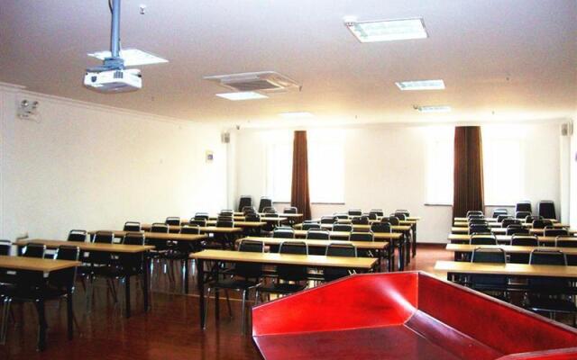 GreenTree Inn Jinan Gaoxin District Suncun New District Express Hotel