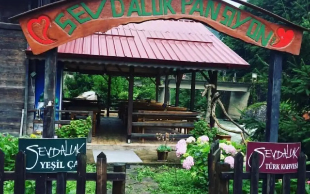 Sevdaluk Pansiyon