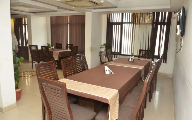 Hotel Aerotech by OYO Rooms