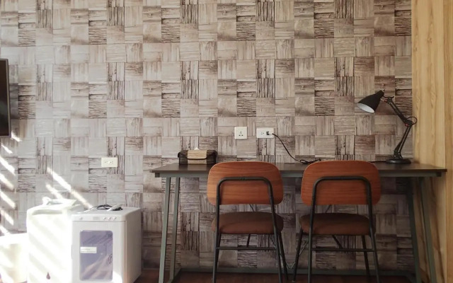 Meow G Cafe Hostel