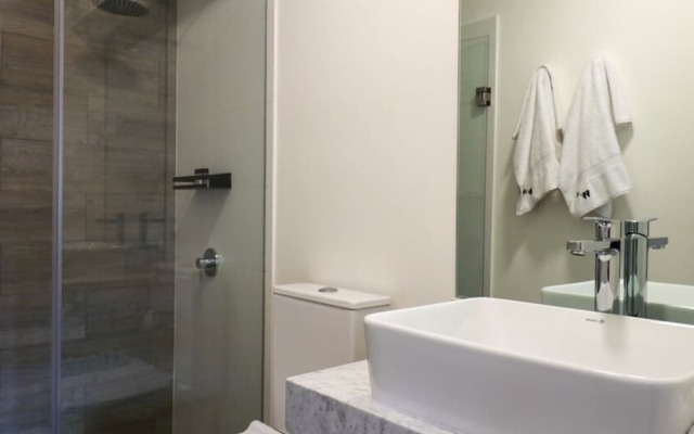 w Minimalist 2BR in Miraflores