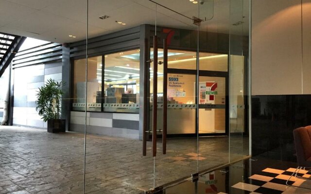 Cozy Studio Walk to BTS Free Wi-Fi Great Location