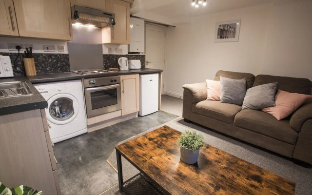 Short Stay Bristol - Warden Apartment