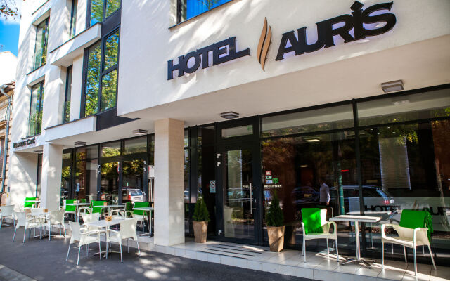 Auris Hotel