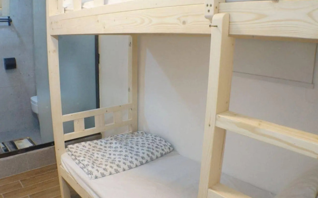 Tung Wo Guest House