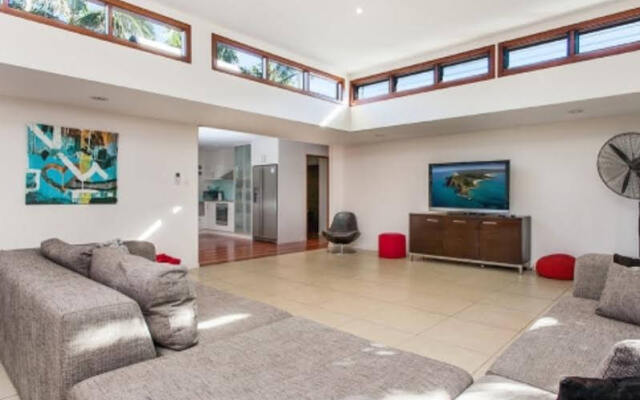 LeeShell Beach Retreat