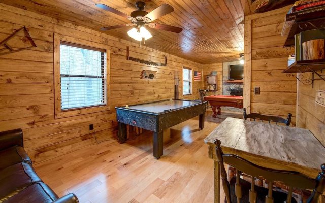 Rocky Top Lodge - Six Bedroom Cabin