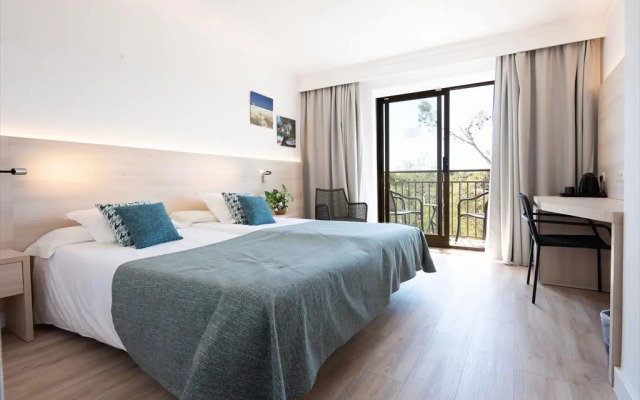 Hotel Playa Mondrago