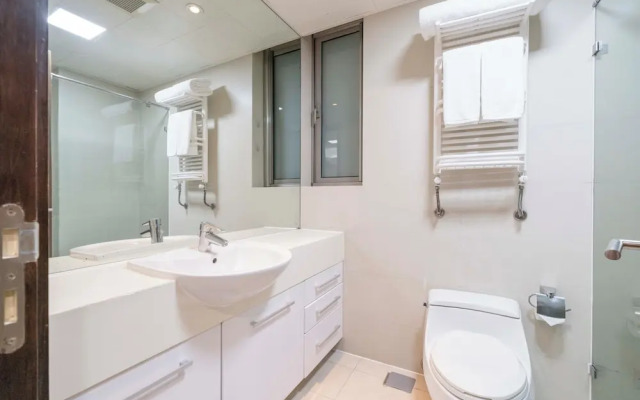 Tyms Premium 3BR 2BA Apt Walk to Metro