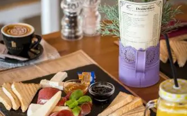 Sky Apartments & Rooms