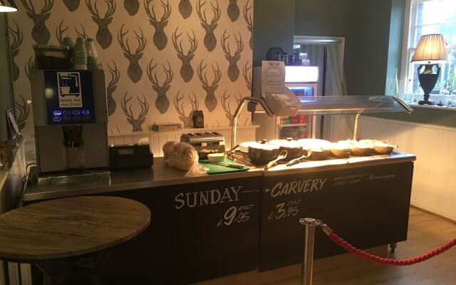The Crown Inn - By Blunt Bars